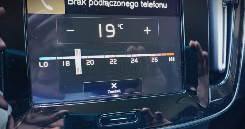 Volvo XC 40 cena 114900 przebieg: 121062, rok produkcji 2019 z Kraków małe 781